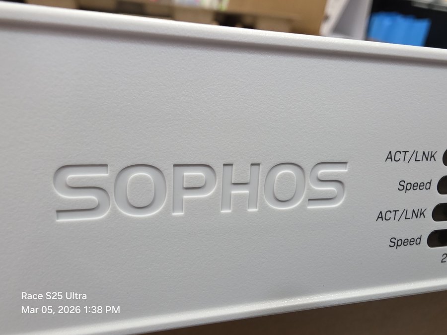 Sophos Firewall — Front Panel